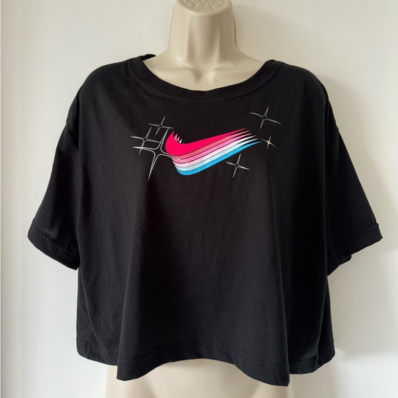 Nike Oversized Crop Top - Picture 2 of 10